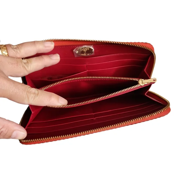 LOEWE Bundle - Picture 6 of 16